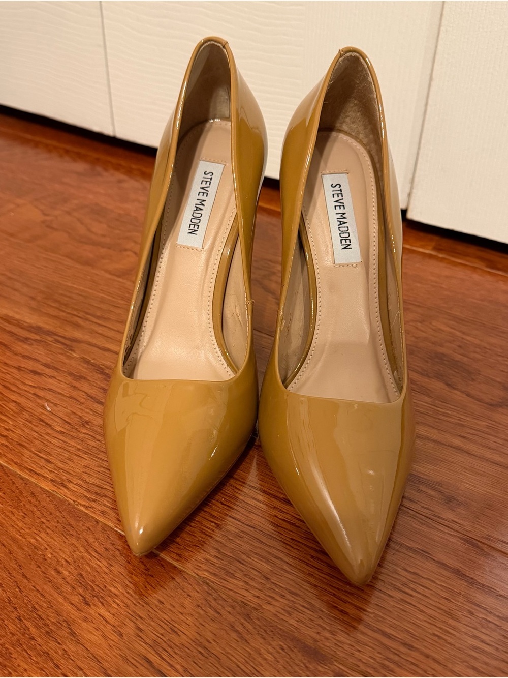 Steve Madden Patent Leather Tan Pointed Toe Stiletto Heels - Picture 7 of 8